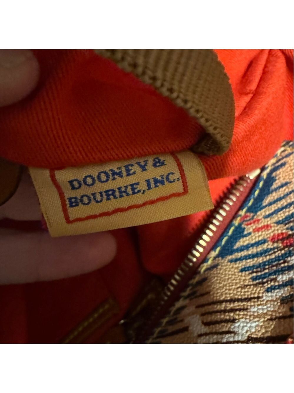 Dooney & Bourke - Tartan Plaid Collection Large Tote - EUC - Zipper Top Closure - Picture 11 of 13